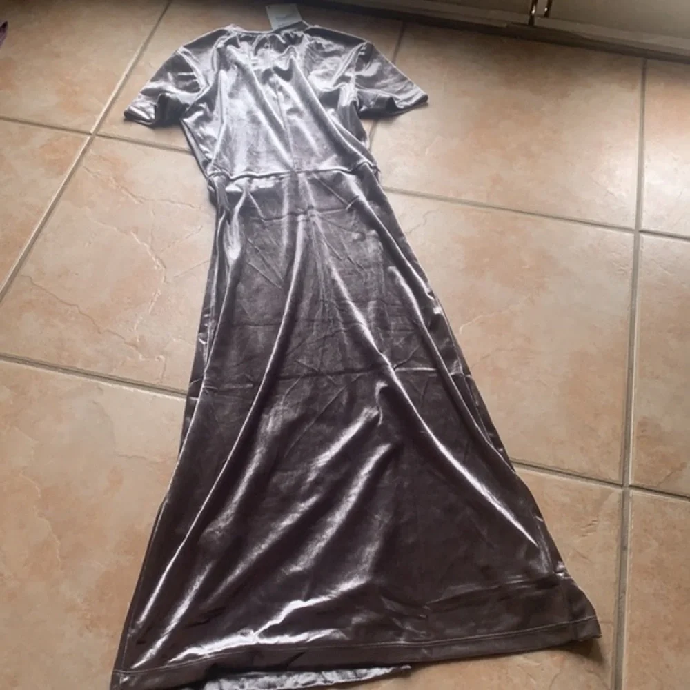 NWT Zara 90’s Y2K Silver Pewter Velvet Side-Slit Midi Dress Size Small